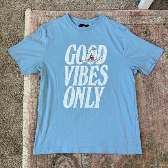 H&M Tops - Peanuts H&M Snoopy Good Vibes Only Shirt Size M